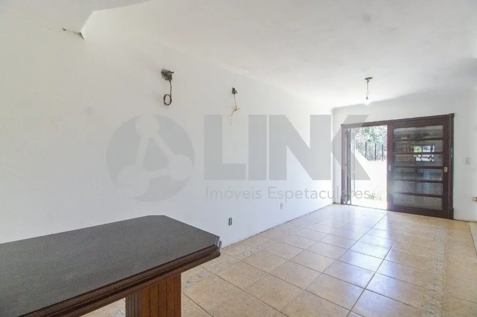 Casa com 3 quartos à venda, 298m2 em Jardim Itu, Porto Alegre - RS - imagem 6 Foto 6 de Casa com 3 quartos à venda, 298m2 em Jardim Itu, Porto Alegre - RS