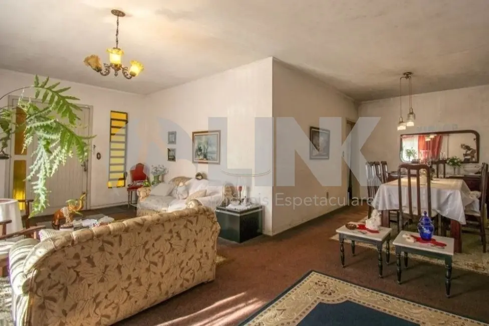 Casa com 3 quartos à venda, 251m2 em Jardim Itu, Porto Alegre - RS - imagem 3 Foto 3 de Casa com 3 quartos à venda, 251m2 em Jardim Itu, Porto Alegre - RS