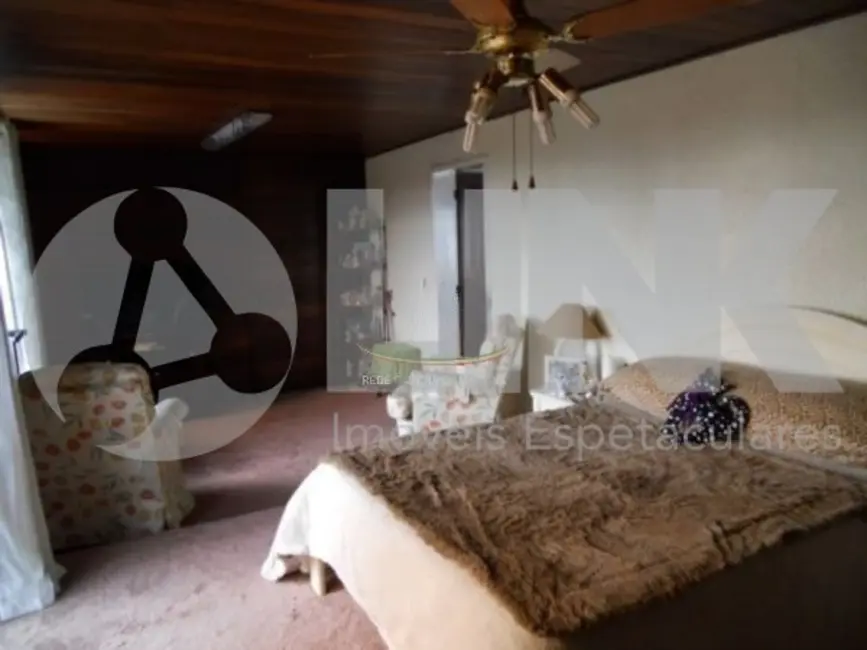 Casa com 4 quartos à venda, 318m2 em Três Figueiras, Porto Alegre - RS - imagem 7 Foto 7 de Casa com 4 quartos à venda, 318m2 em Três Figueiras, Porto Alegre - RS