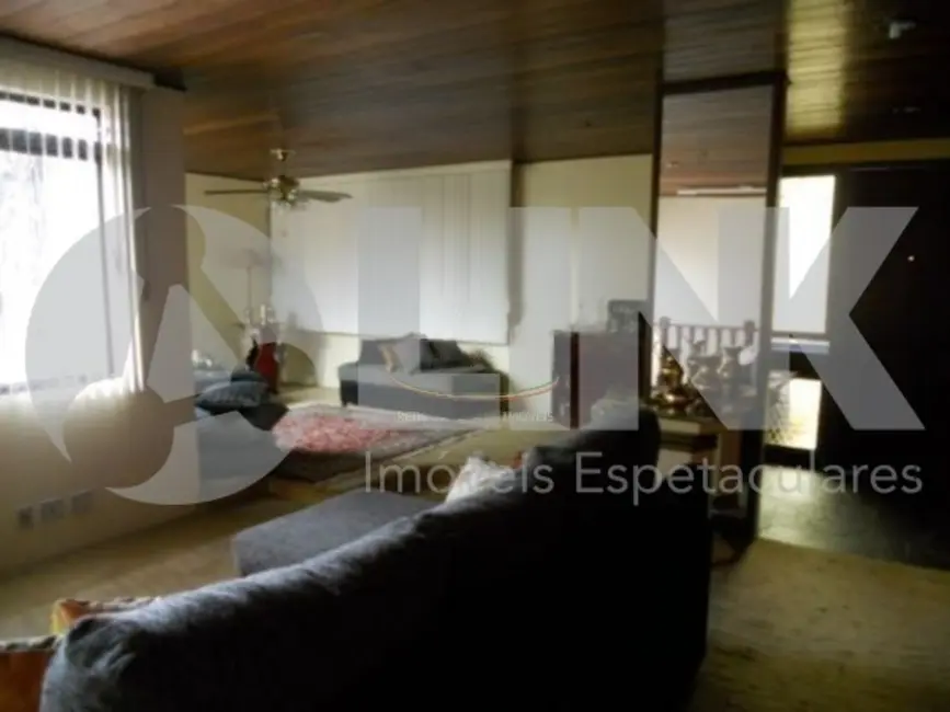 Casa com 4 quartos à venda, 318m2 em Três Figueiras, Porto Alegre - RS - imagem 4 Foto 4 de Casa com 4 quartos à venda, 318m2 em Três Figueiras, Porto Alegre - RS