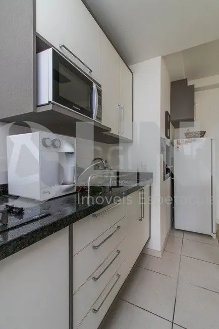 Foto 9 de Apartamento com 2 quartos à venda, 63m2 em Passo da Areia, Porto Alegre - RS