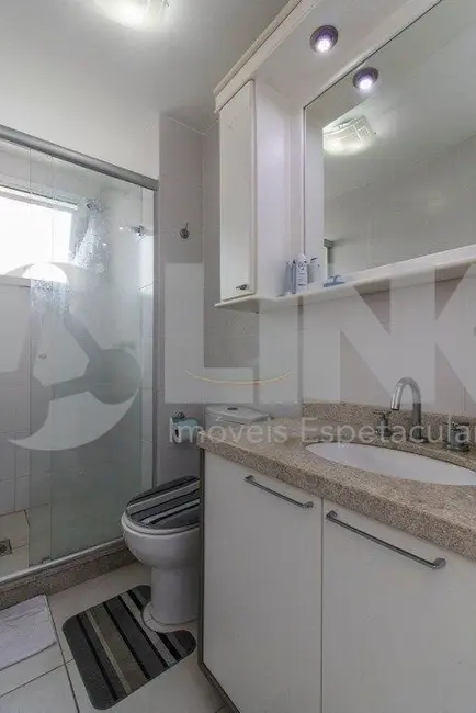 Foto 8 de Apartamento com 2 quartos à venda, 63m2 em Passo da Areia, Porto Alegre - RS