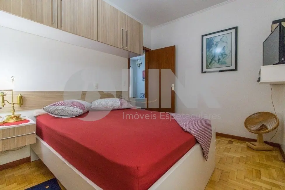 Foto 8 de Apartamento com 2 quartos à venda, 67m2 em São João, Porto Alegre - RS