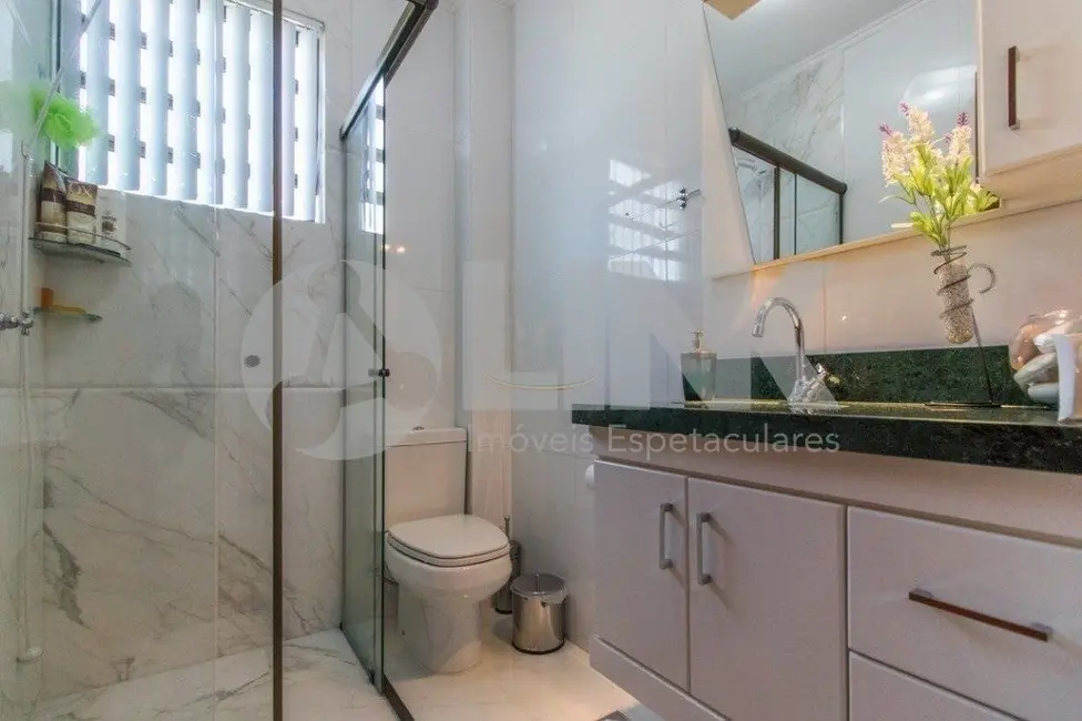 Foto 9 de Apartamento com 2 quartos à venda, 67m2 em São João, Porto Alegre - RS