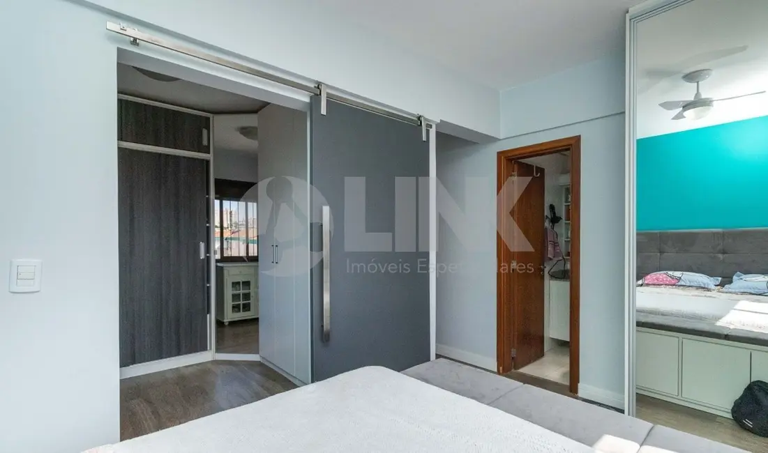 Apartamento com 3 quartos à venda, 81m2 em Passo da Areia, Porto Alegre - RS - imagem 6 Foto 6 de Apartamento com 3 quartos à venda, 81m2 em Passo da Areia, Porto Alegre - RS