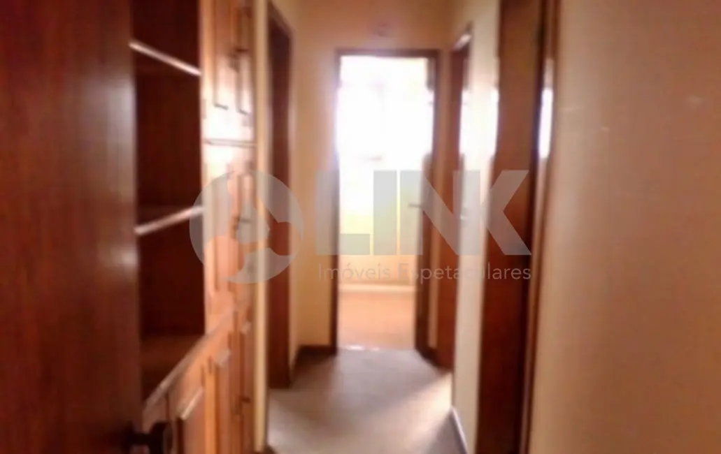 Apartamento com 3 quartos à venda, 131m2 em Petrópolis, Porto Alegre - RS - imagem 8 Foto 8 de Apartamento com 3 quartos à venda, 131m2 em Petrópolis, Porto Alegre - RS