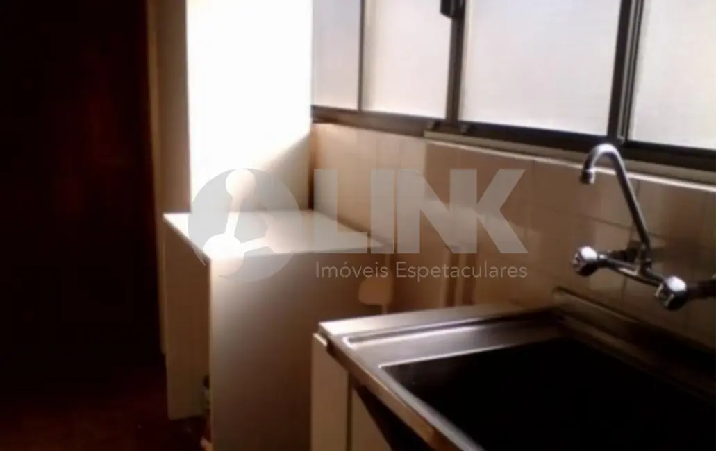 Apartamento com 3 quartos à venda, 131m2 em Petrópolis, Porto Alegre - RS - imagem 7 Foto 7 de Apartamento com 3 quartos à venda, 131m2 em Petrópolis, Porto Alegre - RS