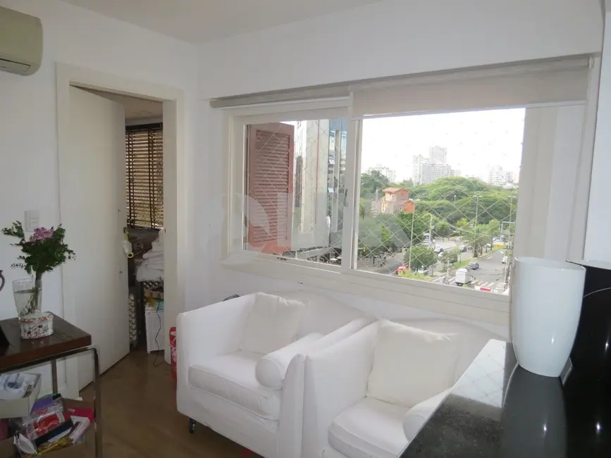 Apartamento com 1 quarto à venda, 117m2 em Moinhos de Vento, Porto Alegre - RS - imagem 7 Foto 7 de Apartamento com 1 quarto à venda, 117m2 em Moinhos de Vento, Porto Alegre - RS