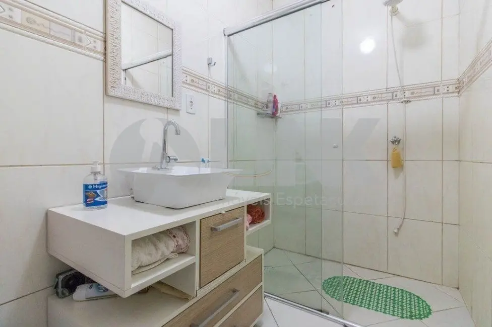 Apartamento com 2 quartos à venda, 68m2 em Passo da Areia, Porto Alegre - RS - imagem 8 Foto 8 de Apartamento com 2 quartos à venda, 68m2 em Passo da Areia, Porto Alegre - RS