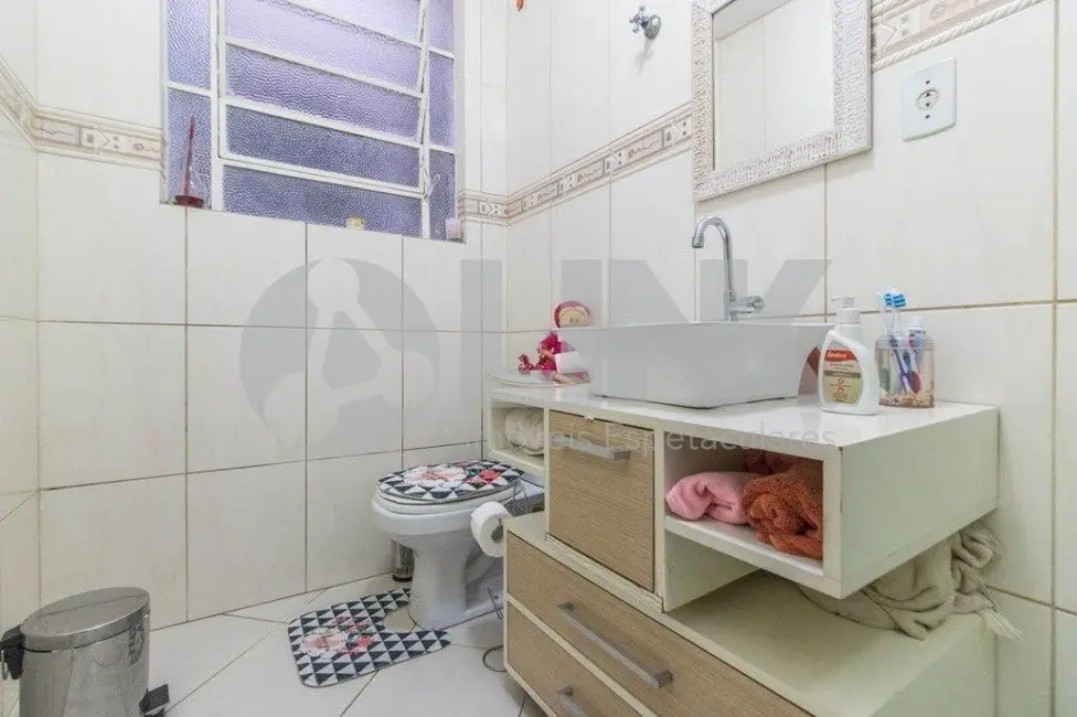 Apartamento com 2 quartos à venda, 68m2 em Passo da Areia, Porto Alegre - RS - imagem 9 Foto 9 de Apartamento com 2 quartos à venda, 68m2 em Passo da Areia, Porto Alegre - RS