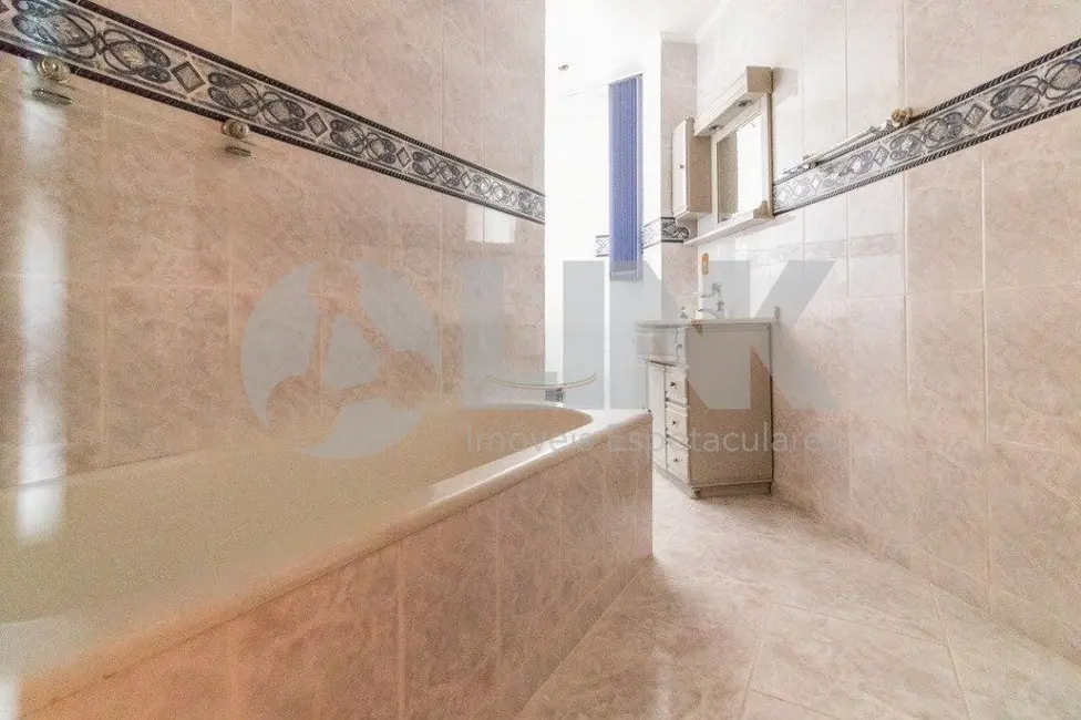 Apartamento com 5 quartos à venda, 303m2 em Floresta, Porto Alegre - RS - imagem 8 Foto 8 de Apartamento com 5 quartos à venda, 303m2 em Floresta, Porto Alegre - RS