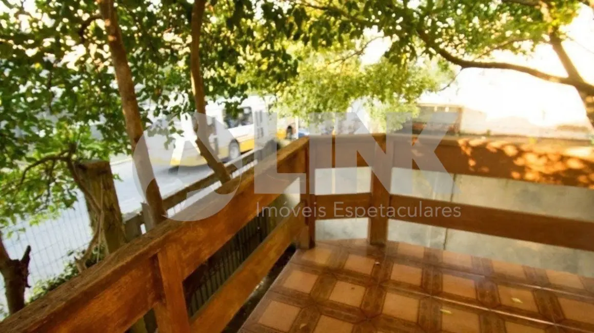 Casa com 3 quartos à venda, 151m2 em Passo da Areia, Porto Alegre - RS - imagem 4 Foto 4 de Casa com 3 quartos à venda, 151m2 em Passo da Areia, Porto Alegre - RS