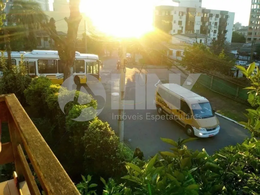 Casa com 3 quartos à venda, 151m2 em Passo da Areia, Porto Alegre - RS - imagem 9 Foto 9 de Casa com 3 quartos à venda, 151m2 em Passo da Areia, Porto Alegre - RS