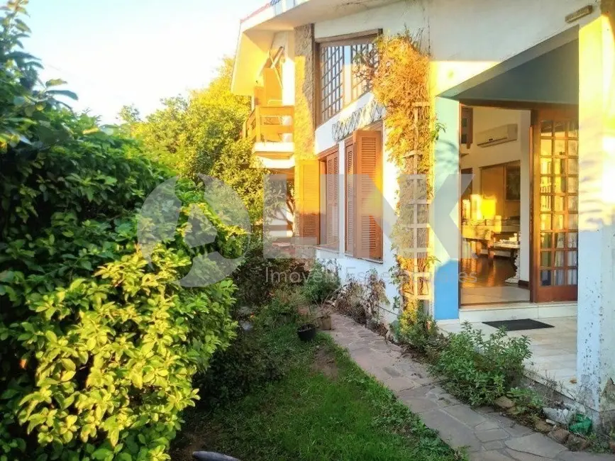 Casa com 3 quartos à venda, 151m2 em Passo da Areia, Porto Alegre - RS - imagem 5 Foto 5 de Casa com 3 quartos à venda, 151m2 em Passo da Areia, Porto Alegre - RS