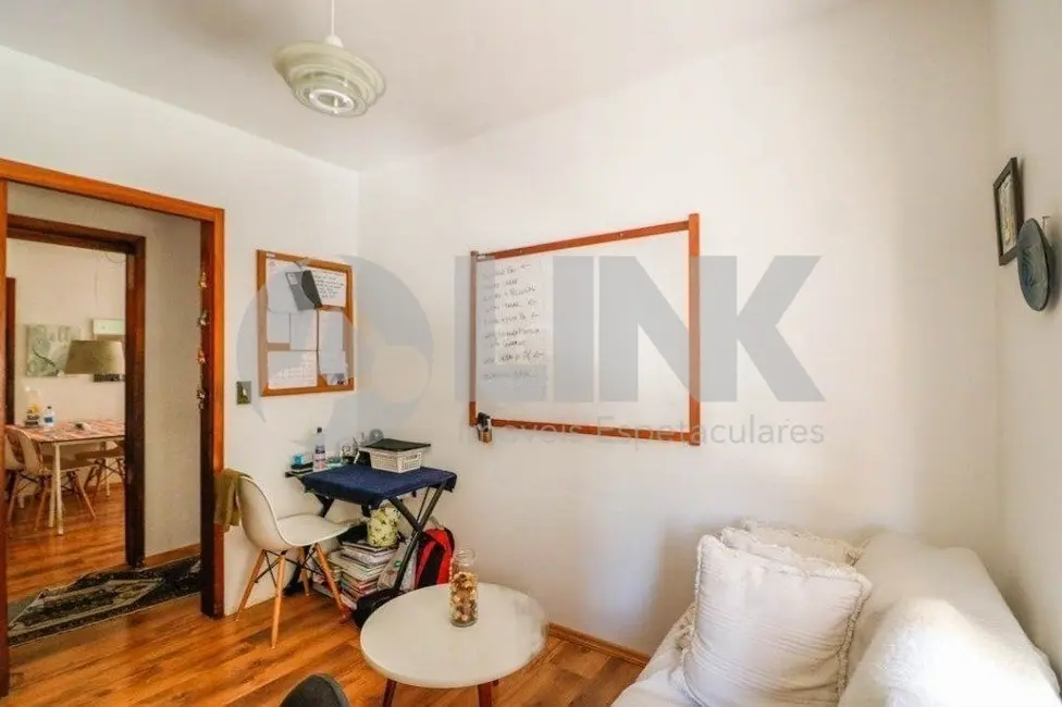 Apartamento com 3 quartos à venda, 63m2 em Petrópolis, Porto Alegre - RS - imagem 4 Foto 4 de Apartamento com 3 quartos à venda, 63m2 em Petrópolis, Porto Alegre - RS
