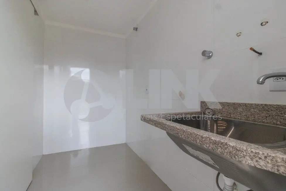 Casa com 3 quartos à venda, 220m2 em Jardim Sabará, Porto Alegre - RS - imagem 7 Foto 7 de Casa com 3 quartos à venda, 220m2 em Jardim Sabará, Porto Alegre - RS