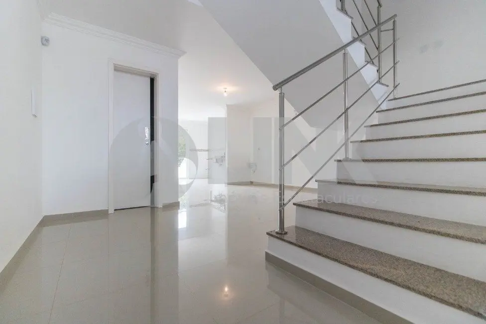 Casa com 3 quartos à venda, 220m2 em Jardim Sabará, Porto Alegre - RS - imagem 6 Foto 6 de Casa com 3 quartos à venda, 220m2 em Jardim Sabará, Porto Alegre - RS