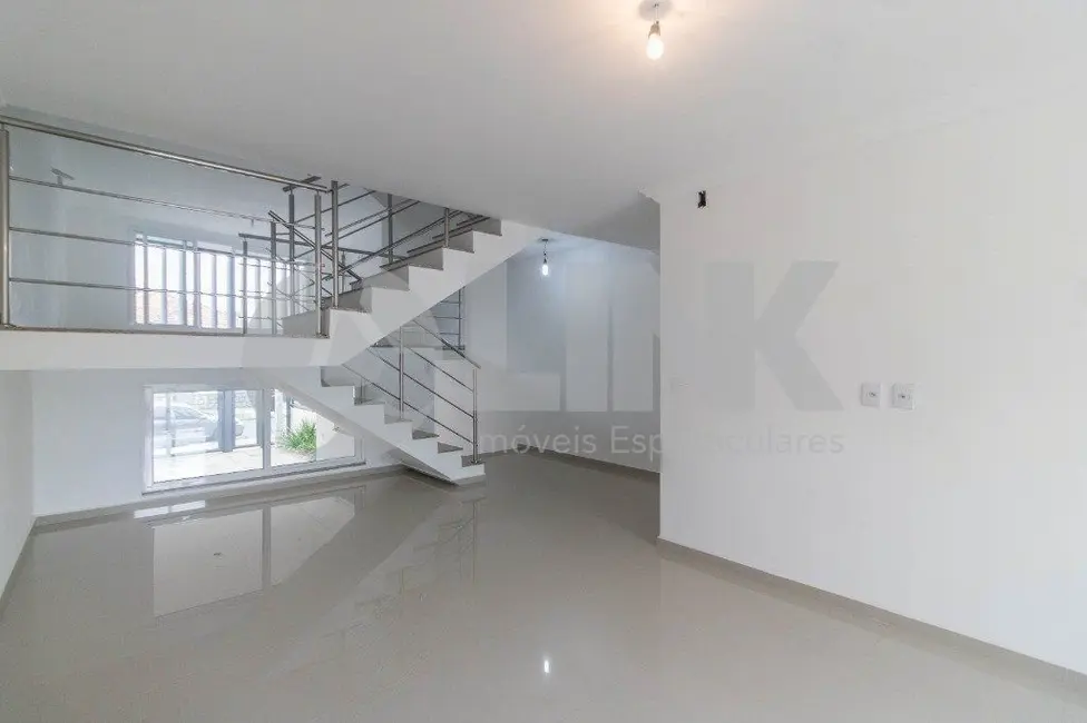 Casa com 3 quartos à venda, 220m2 em Jardim Sabará, Porto Alegre - RS - imagem 5 Foto 5 de Casa com 3 quartos à venda, 220m2 em Jardim Sabará, Porto Alegre - RS
