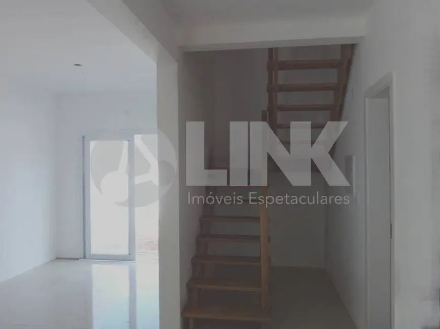 Foto 5 de Casa com 3 quartos à venda, 240m2 em Guarujá, Porto Alegre - RS