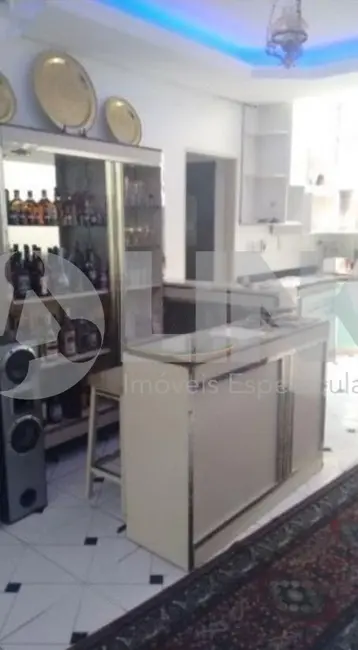 Casa com 2 quartos à venda, 179m2 em Jardim Itu, Porto Alegre - RS - imagem 7 Foto 7 de Casa com 2 quartos à venda, 179m2 em Jardim Itu, Porto Alegre - RS