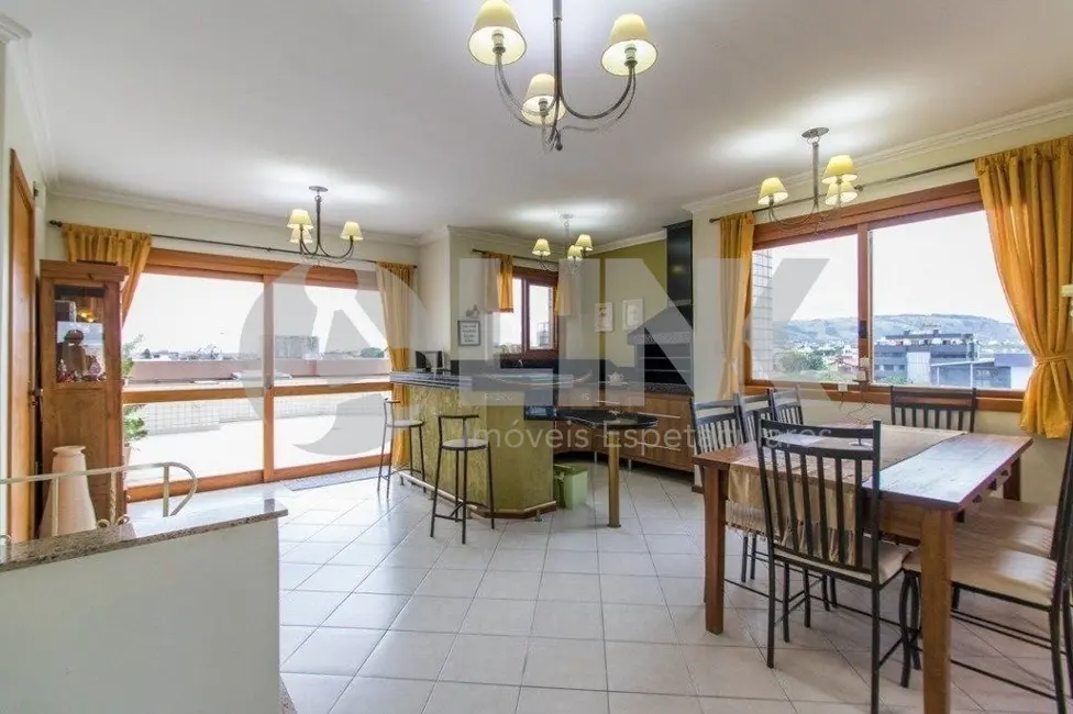 Foto 2 de Apartamento com 3 quartos à venda, 260m2 em Jardim Itu, Porto Alegre - RS