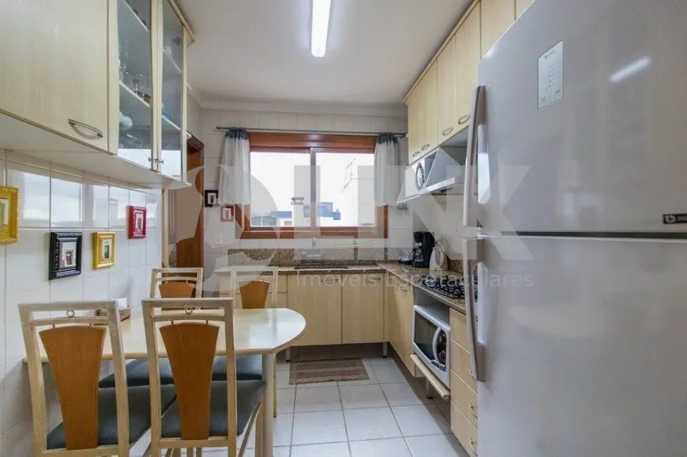 Foto 6 de Apartamento com 3 quartos à venda, 260m2 em Jardim Itu, Porto Alegre - RS