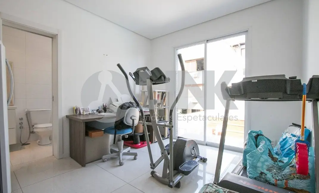 Apartamento com 2 quartos à venda, 148m2 em Petrópolis, Porto Alegre - RS - imagem 9 Foto 9 de Apartamento com 2 quartos à venda, 148m2 em Petrópolis, Porto Alegre - RS