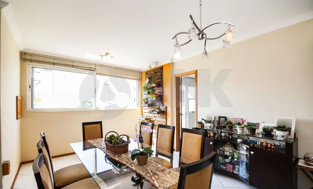 Apartamento com 3 quartos à venda, 106m2 em Jardim Botânico, Porto Alegre - RS - imagem 4 Foto 4 de Apartamento com 3 quartos à venda, 106m2 em Jardim Botânico, Porto Alegre - RS