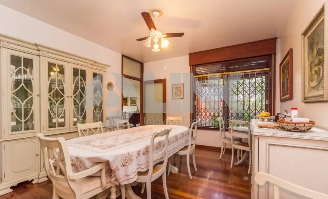 Casa com 3 quartos à venda, 591m2 em Três Figueiras, Porto Alegre - RS - imagem 4 Foto 4 de Casa com 3 quartos à venda, 591m2 em Três Figueiras, Porto Alegre - RS