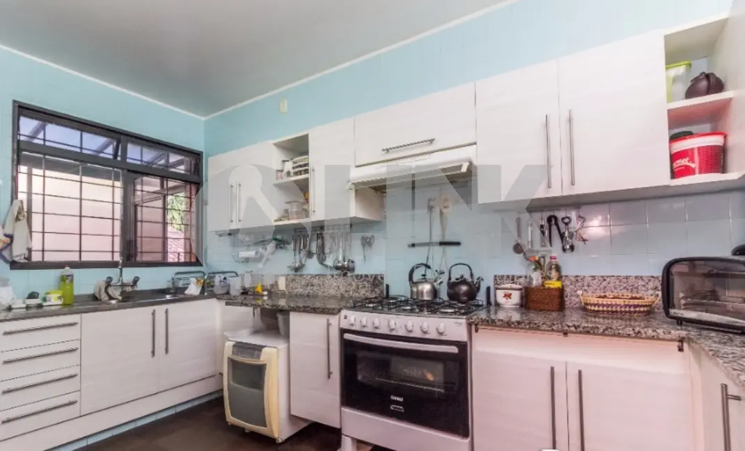 Casa com 3 quartos à venda, 591m2 em Três Figueiras, Porto Alegre - RS - imagem 9 Foto 9 de Casa com 3 quartos à venda, 591m2 em Três Figueiras, Porto Alegre - RS