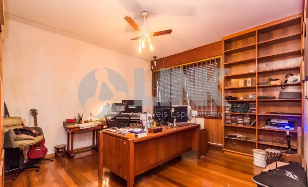 Casa com 3 quartos à venda, 591m2 em Três Figueiras, Porto Alegre - RS - imagem 5 Foto 5 de Casa com 3 quartos à venda, 591m2 em Três Figueiras, Porto Alegre - RS