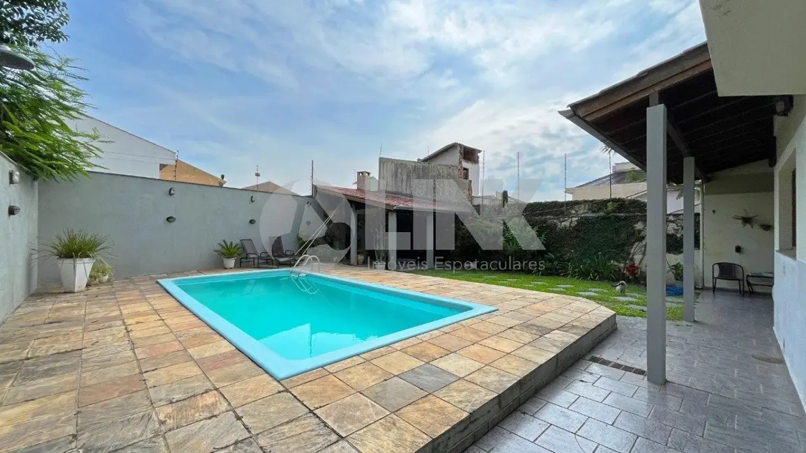 Foto 4 de Casa com 3 quartos à venda, 375m2 em Jardim Itu, Porto Alegre - RS