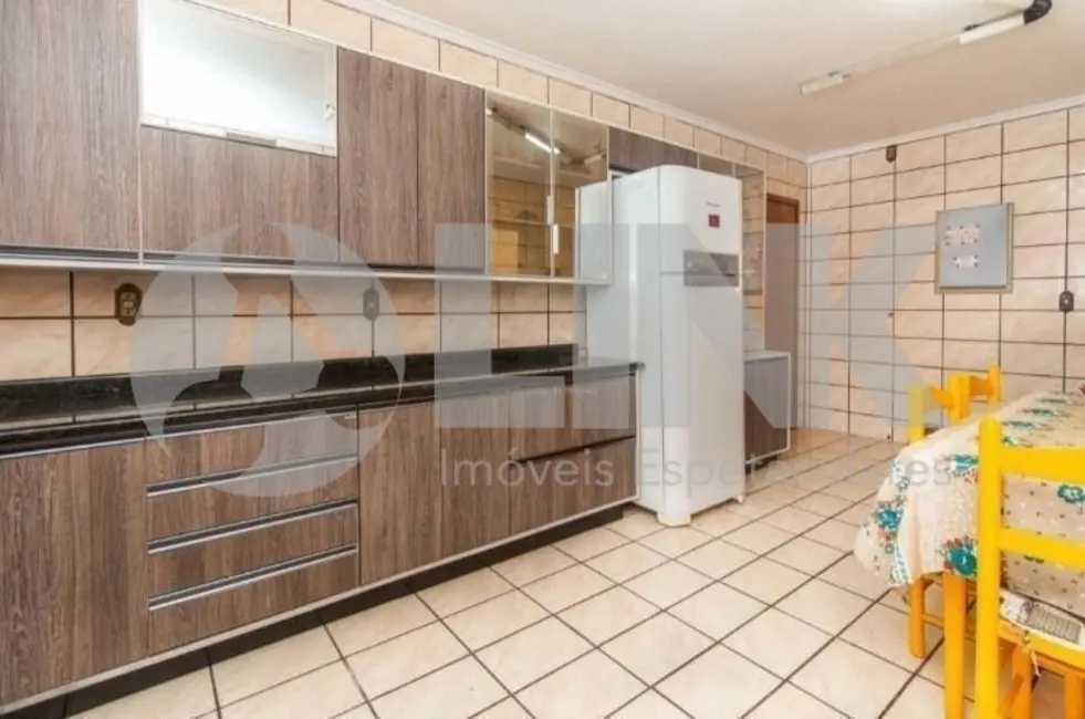 Foto 7 de Casa com 4 quartos à venda, 259m2 em Jardim Itu, Porto Alegre - RS