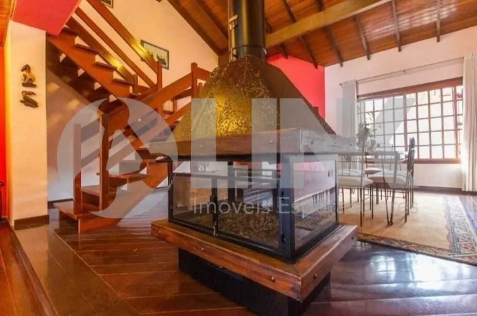 Foto 4 de Casa com 4 quartos à venda, 259m2 em Jardim Itu, Porto Alegre - RS