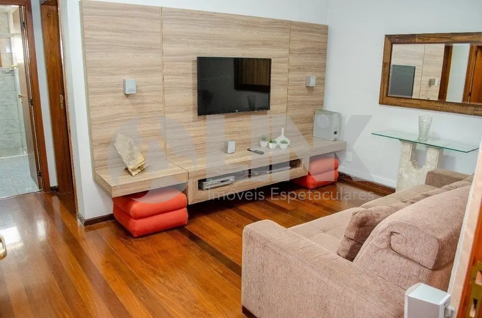 Foto 8 de Casa com 5 quartos à venda, 550m2 em Chácara das Pedras, Porto Alegre - RS