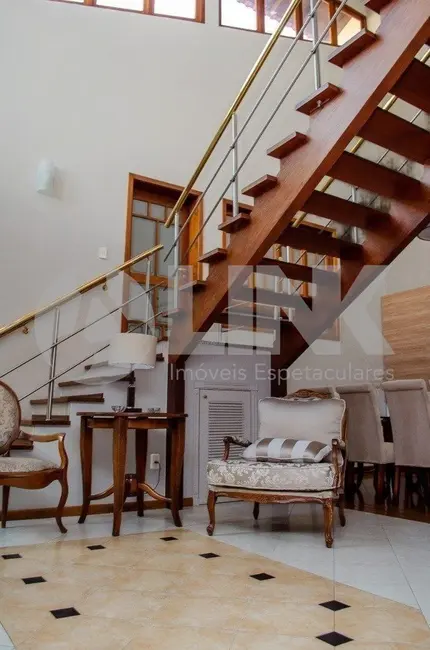 Foto 4 de Casa com 5 quartos à venda, 550m2 em Chácara das Pedras, Porto Alegre - RS