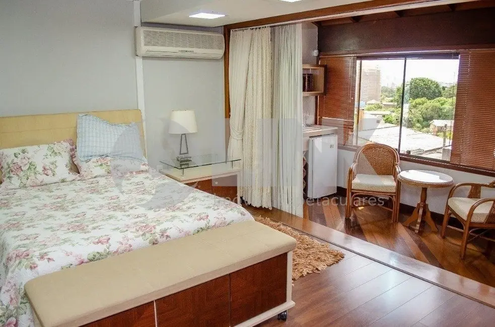 Foto 9 de Casa com 5 quartos à venda, 550m2 em Chácara das Pedras, Porto Alegre - RS