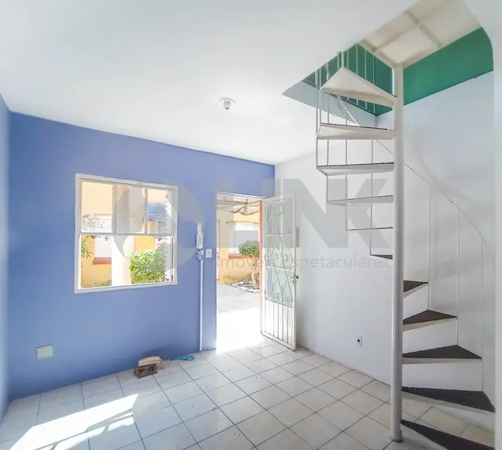 Foto 3 de Casa de Condomínio com 2 quartos à venda, 75m2 em Santo Antônio, Porto Alegre - RS