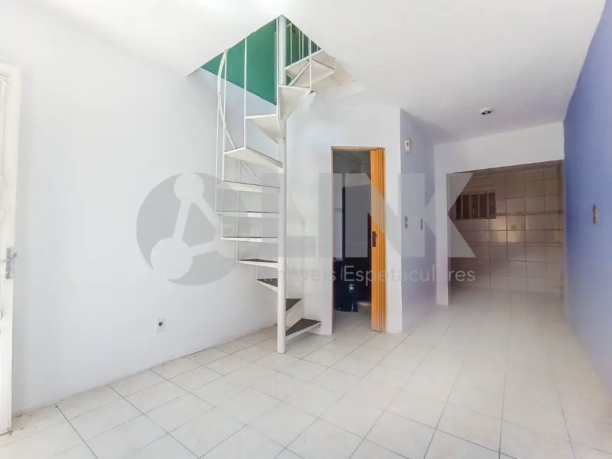 Foto 1 de Casa de Condomínio com 2 quartos à venda, 75m2 em Santo Antônio, Porto Alegre - RS