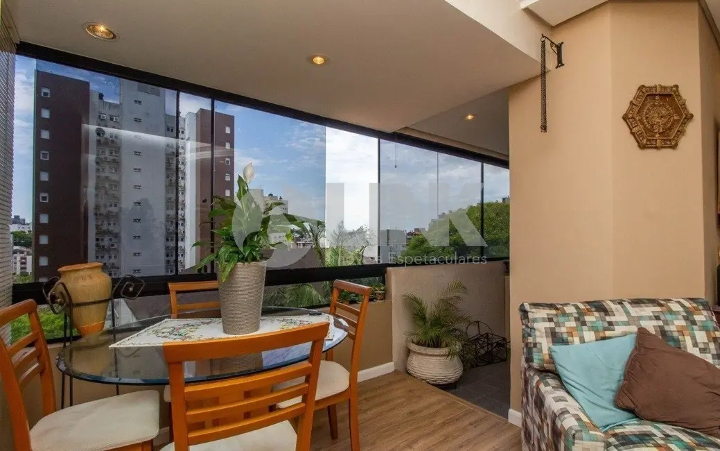 Foto 3 de Apartamento com 2 quartos à venda, 66m2 em Auxiliadora, Porto Alegre - RS