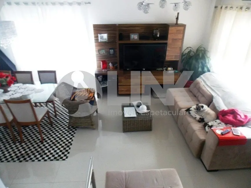 Casa com 3 quartos à venda, 183m2 em Jardim Itu, Porto Alegre - RS - imagem 8 Foto 8 de Casa com 3 quartos à venda, 183m2 em Jardim Itu, Porto Alegre - RS