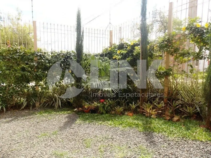 Casa com 3 quartos à venda, 183m2 em Jardim Itu, Porto Alegre - RS - imagem 5 Foto 5 de Casa com 3 quartos à venda, 183m2 em Jardim Itu, Porto Alegre - RS