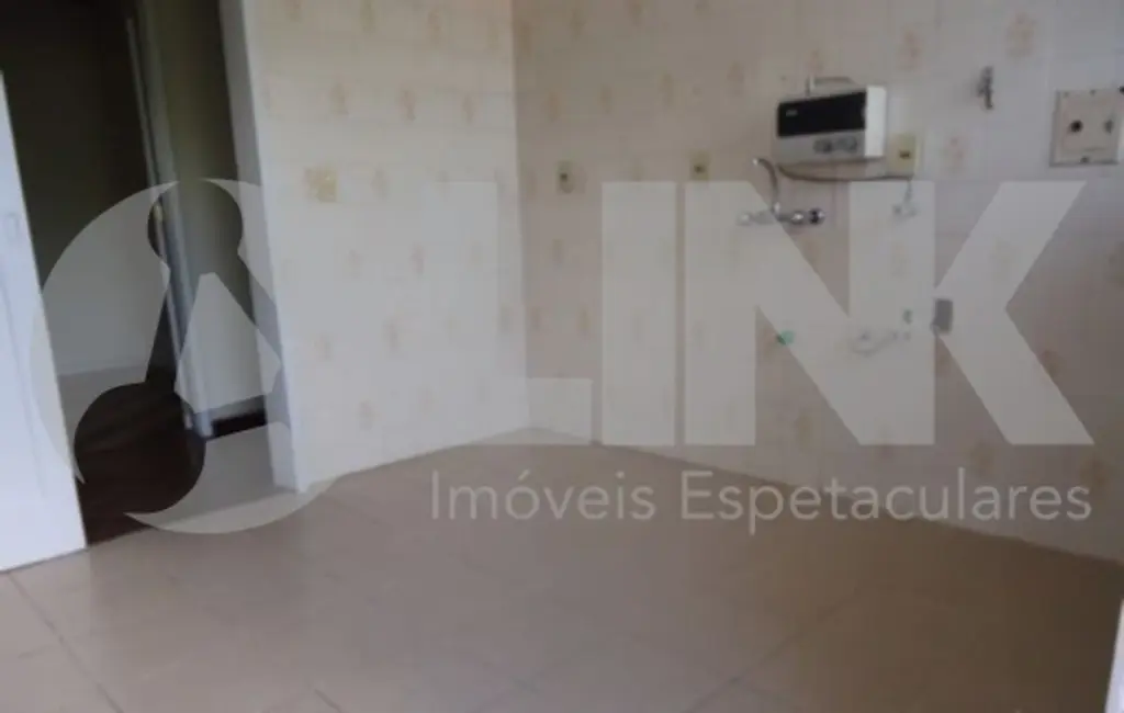 Casa com 4 quartos à venda, 179m2 em Medianeira, Porto Alegre - RS - imagem 4 Foto 4 de Casa com 4 quartos à venda, 179m2 em Medianeira, Porto Alegre - RS