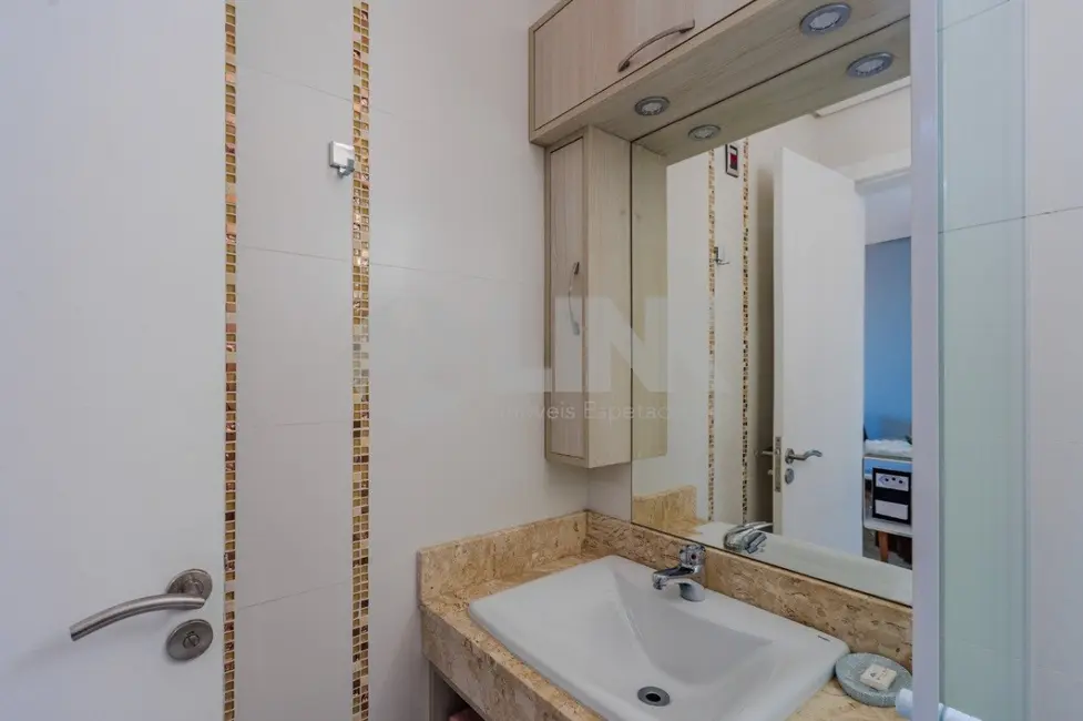 Apartamento com 1 quarto à venda, 66m2 em Passo da Areia, Porto Alegre - RS - imagem 8 Foto 8 de Apartamento com 1 quarto à venda, 66m2 em Passo da Areia, Porto Alegre - RS