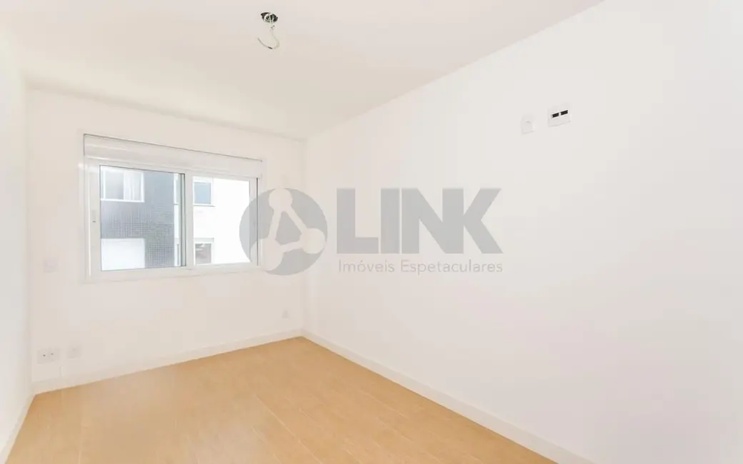 Apartamento com 1 quarto à venda, 55m2 em Passo da Areia, Porto Alegre - RS - imagem 6 Foto 6 de Apartamento com 1 quarto à venda, 55m2 em Passo da Areia, Porto Alegre - RS