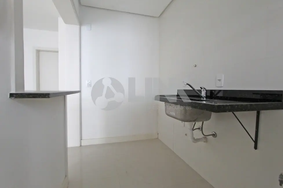 Foto 2 de Apartamento com 1 quarto à venda, 62m2 em Passo da Areia, Porto Alegre - RS