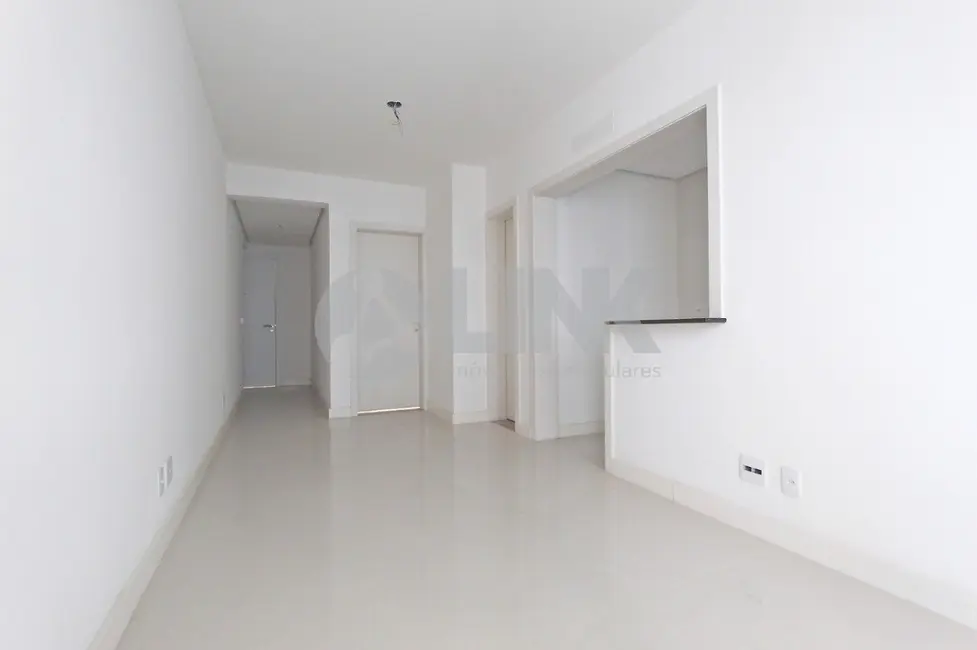 Foto 1 de Apartamento com 1 quarto à venda, 62m2 em Passo da Areia, Porto Alegre - RS
