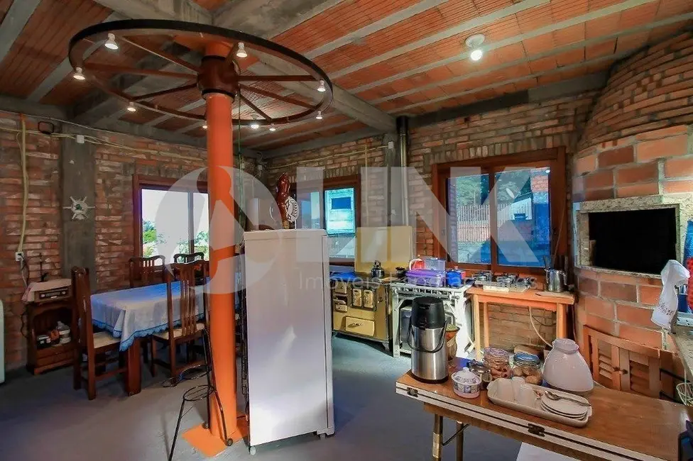 Casa com 5 quartos à venda, 600m2 em Jardim Leopoldina, Porto Alegre - RS - imagem 3 Foto 3 de Casa com 5 quartos à venda, 600m2 em Jardim Leopoldina, Porto Alegre - RS