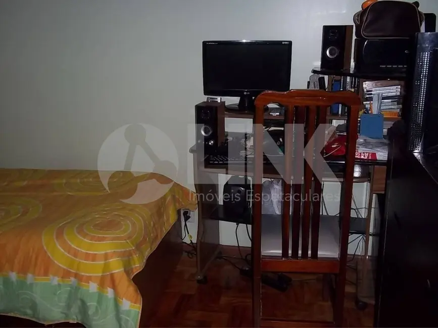 Foto 4 de Apartamento com 2 quartos à venda, 77m2 em Auxiliadora, Porto Alegre - RS
