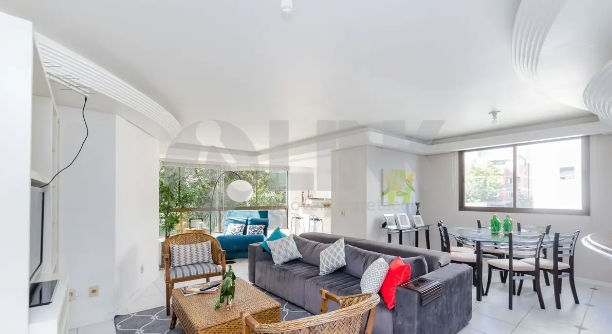 Apartamento com 3 quartos à venda, 123m2 em Higienópolis, Porto Alegre - RS - imagem 3 Foto 3 de Apartamento com 3 quartos à venda, 123m2 em Higienópolis, Porto Alegre - RS